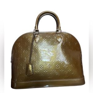 LOUIS VUITTON VERNIS ALMA GM HANDBAG